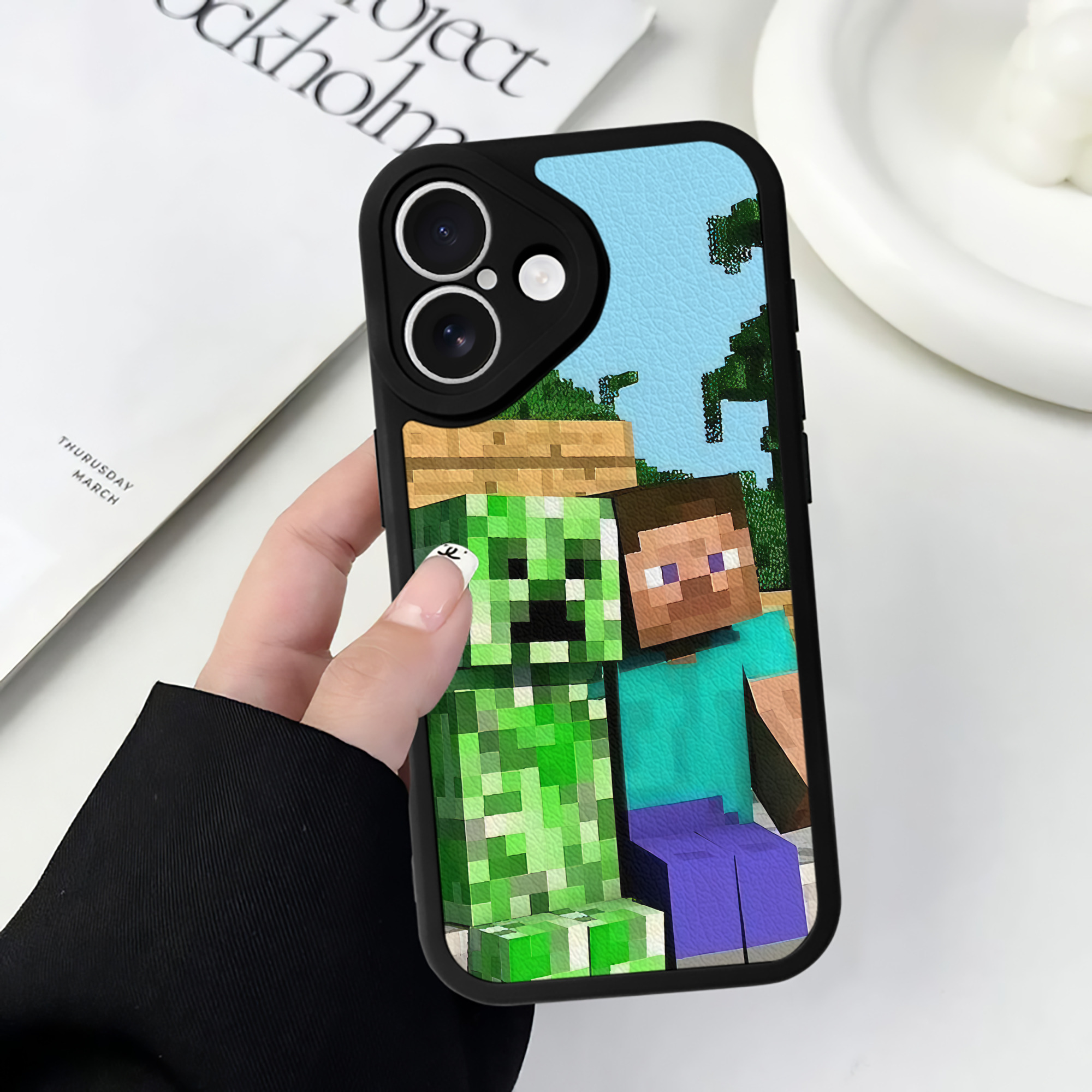 （画像用） マインクラフト ブロックの世界 Minecraft MC Block world 【iPhone 16シリーズ対応】シリコンスマホケース（レザー調） 材質：シリコン